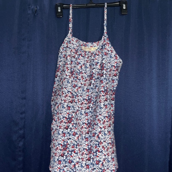 Blue red and white floral tank top. - Picture 2 of 11